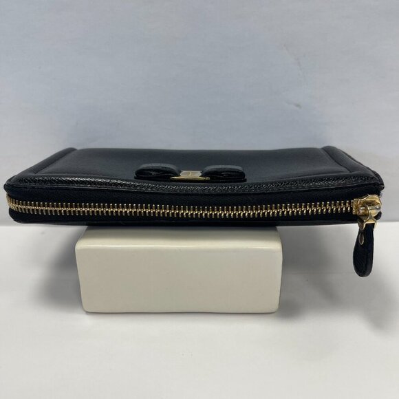 Ferragamo Vara Bow L-Zip Black Leather Wallet - Preowned - Picture 2 of 13